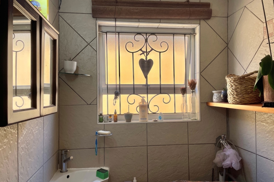 4 Bedroom Property for Sale in Strandfontein Western Cape